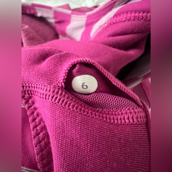Lululemon 2-In-Run Tank: Heathered Raspberry/Micro Macro Stripe Raspberry Sz 6! - Picture 4 of 4